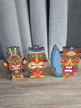 Handcrafted Colorful Tiki Décor Figurine Set - Multicolor